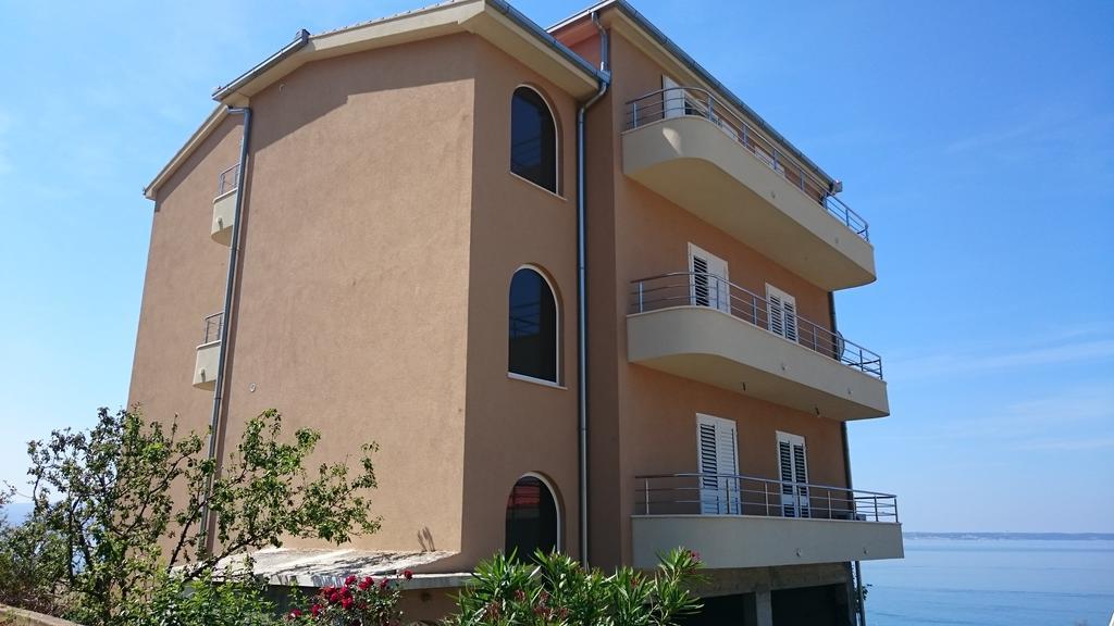 Apartment Toma Подстрана Екстериор снимка