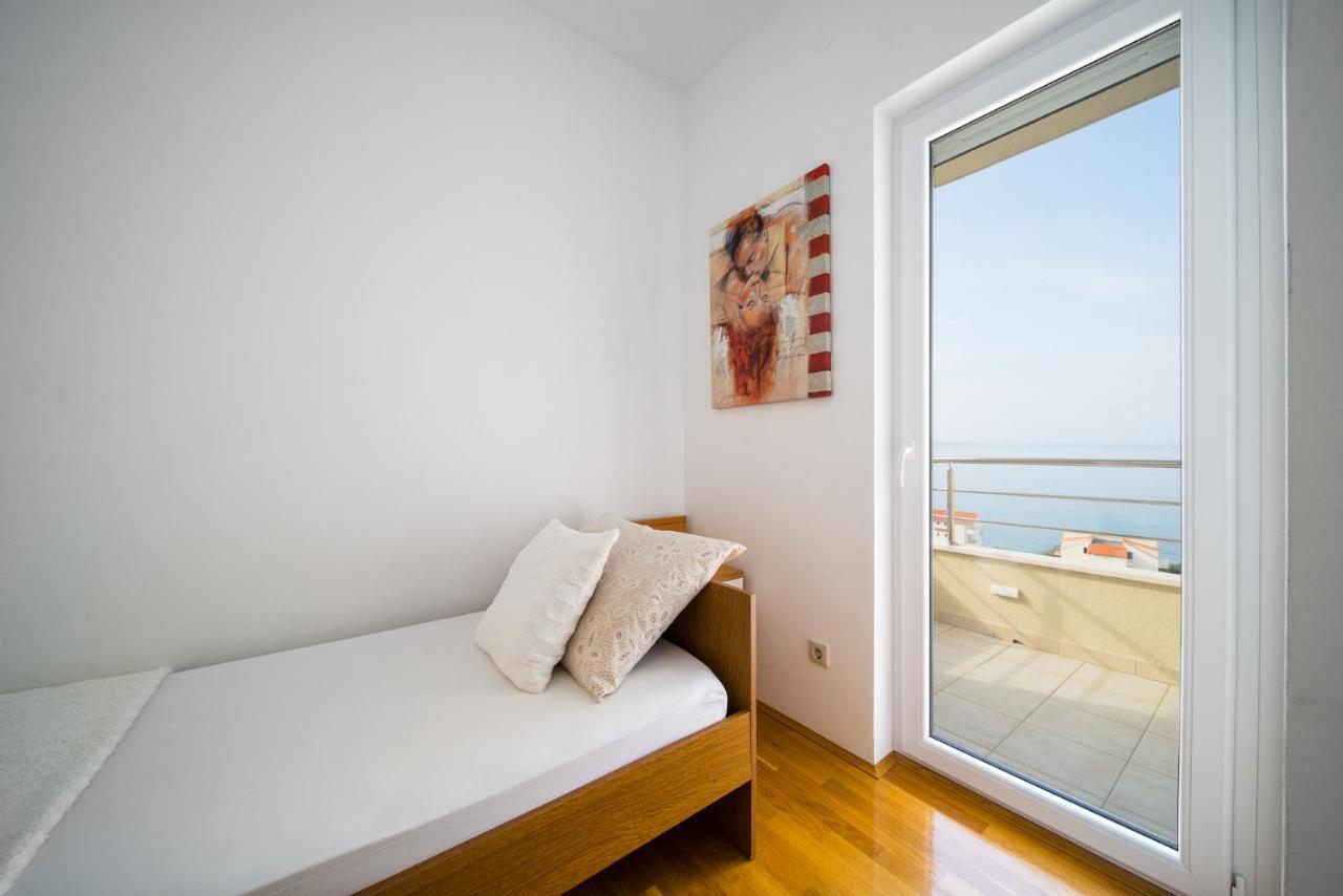 Apartment Toma Подстрана Екстериор снимка