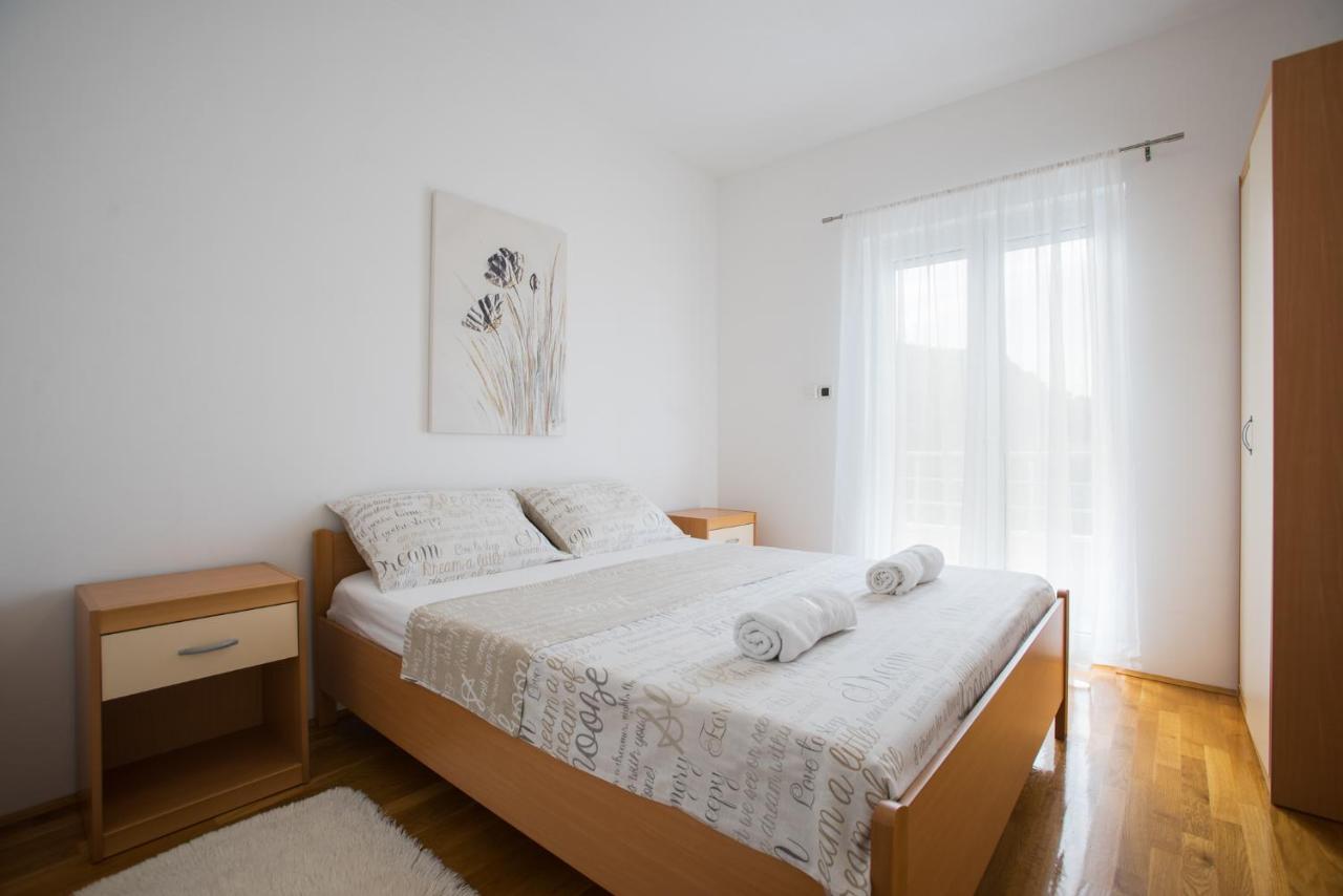 Apartment Toma Подстрана Екстериор снимка