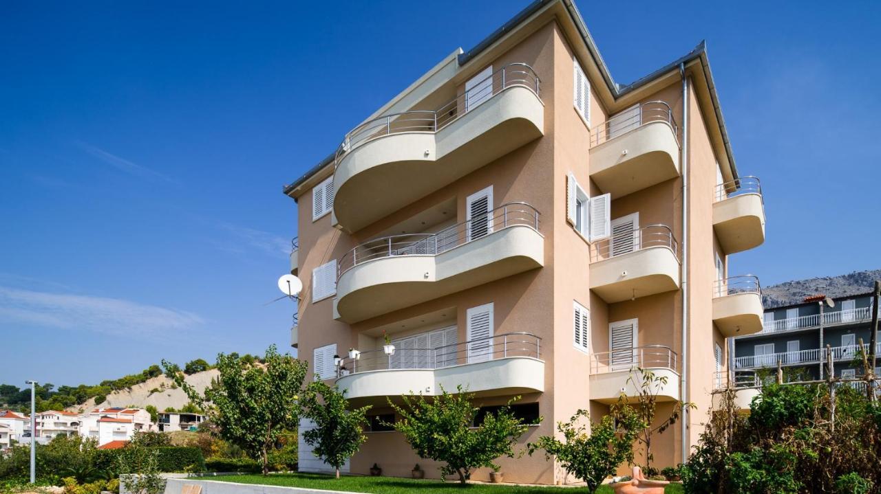 Apartment Toma Подстрана Екстериор снимка